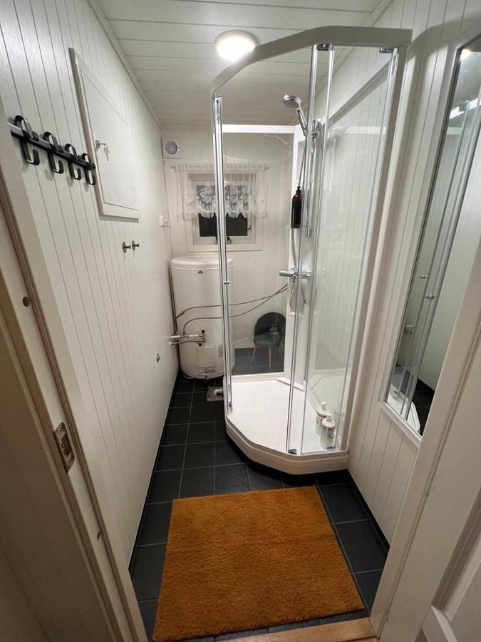 Ferienwohnung für 2 Personen, mit Terrasse und Garten in Leknes - 4