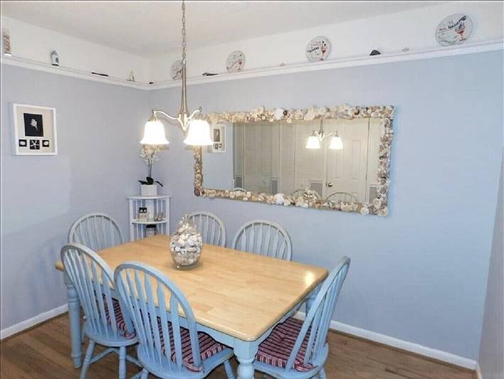 Vacation rental for 6 people, with balcony and yard, with pets in St. Simons Island