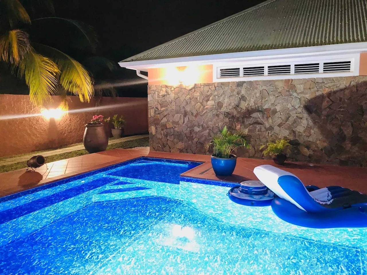 Ganzes Studio, Gemütlicher Bungalow mit Pool in Le Lamentin in Le Lamentin, Martinique