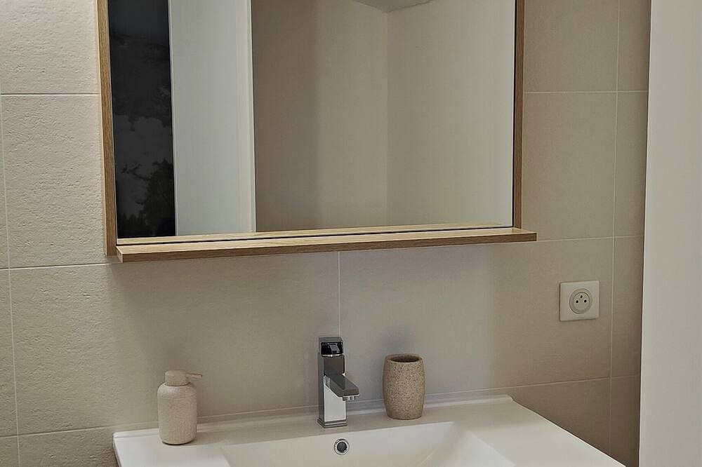 Chevalier Guiral - Chambre Double avec Salle de Bains Privative in Pompignan, Région du Vigan