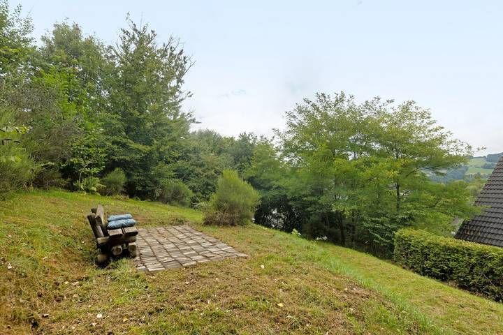Ferienhaus Talblick / 160 m² / bis 8 Gäste / Garten / 2 Bäder / Sauerland in Schmallenberg, Hochsauerlandkreis