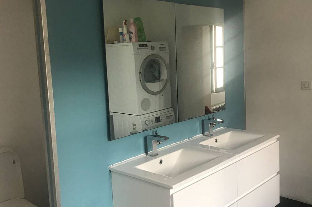 Typical village house with swimming pool and large garden with exceptional view in Olmo, Corte und Umgebung