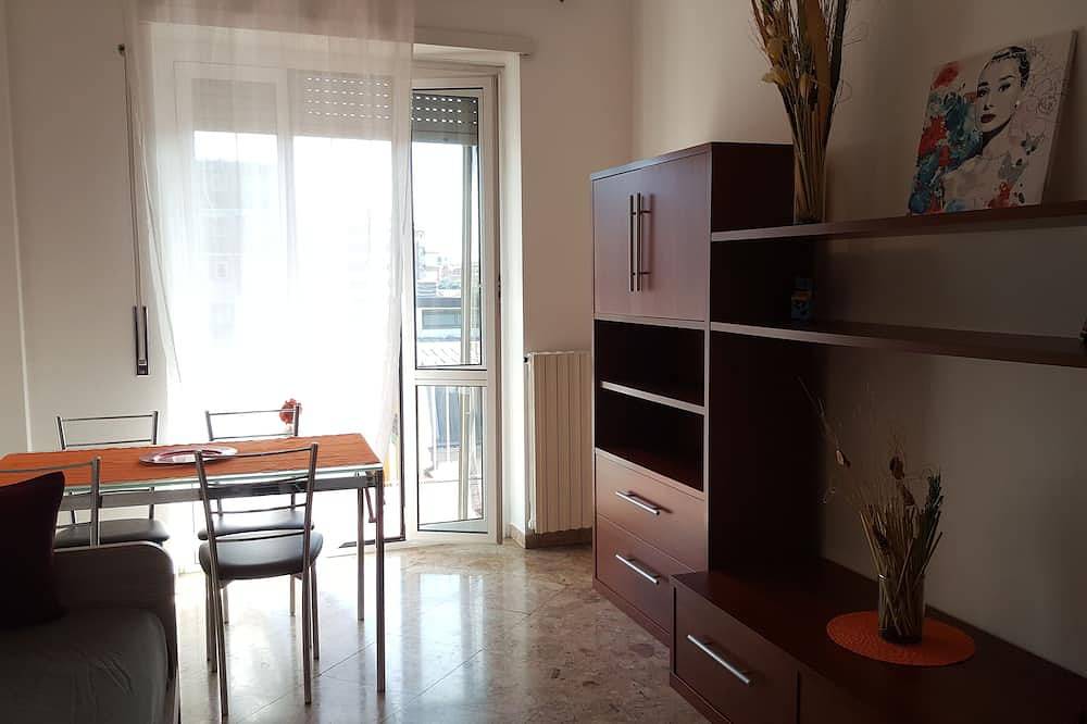 Entire apartment, Large one-bedroom apartment excellent Bassini-Multimedica-Niguarda Hospital in Cinisello Balsamo, Milan Province