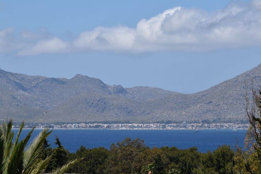 Beautiful, quietly located vacation home in Bon Aire near Alcudia with sea views in Bonaire, Alcúdia