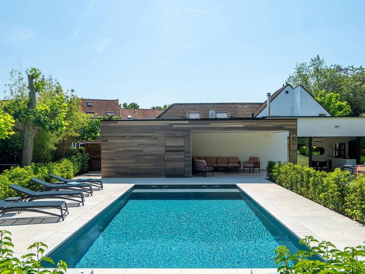 Location de vacances pour 10 personnes, avec Terrasse et Jardin ainsi que Piscine et Sauna à Courtrai