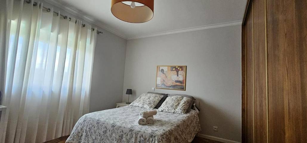 Casa de huéspuedes para 2 personas, con Balcón y Terraza además de Jacuzzi y Jardín en Amares - 4