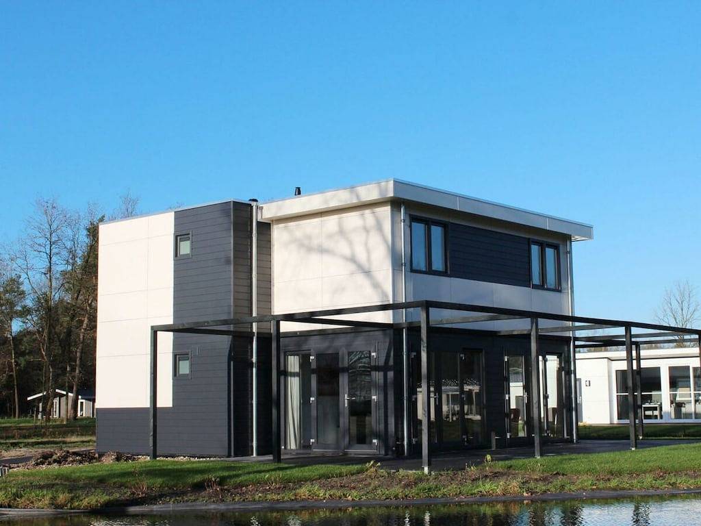 Pavilion l'etage 10 in Hellevoetsluis, Niederländische Nordsee