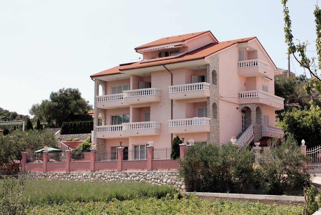 Zimmer mit Terrasse und Meerblick Supetarska Draga - Donja, Rab S-5033-c in Supetarska Draga, Rab