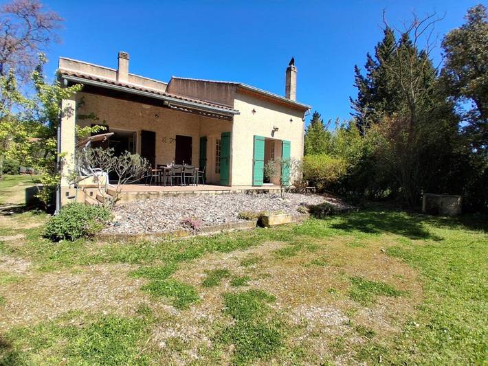 Location de vacances pour 5 personnes, avec vue et jardin à Morières-lès-Avignon