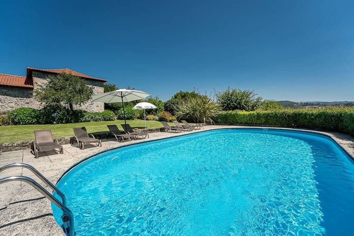 Casa de férias para 2 pessoas, com piscina e jardim em Cabeceiras de Basto (Região)