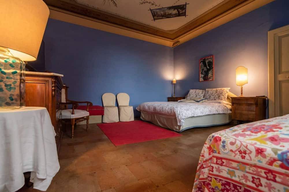 Suite enorme, centro storico, 7 km dal mare. in Fermo (Villaggio), Fermo