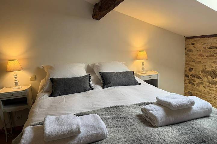 Gîte pour 5 personnes, avec piscine à Biron - 2