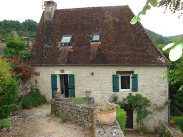 Gîte pour 5 personnes, avec vue et jardin, adapté aux familles à Lacave