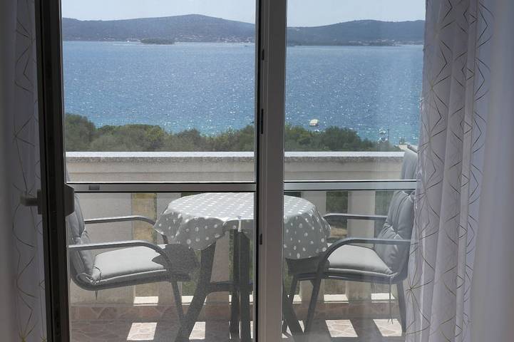 Holiday apartment for 3 people, with balcony and garden - 1