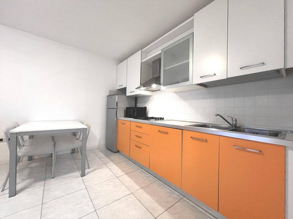 Appartamento intero, Luminoso appartamento con ampio giardino recintato in Grado, Provincia di Gorizia