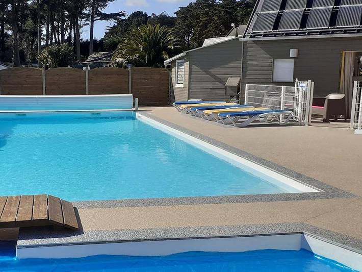 Camping pour 2 personnes, avec Terrasse et Bassin pour enfant