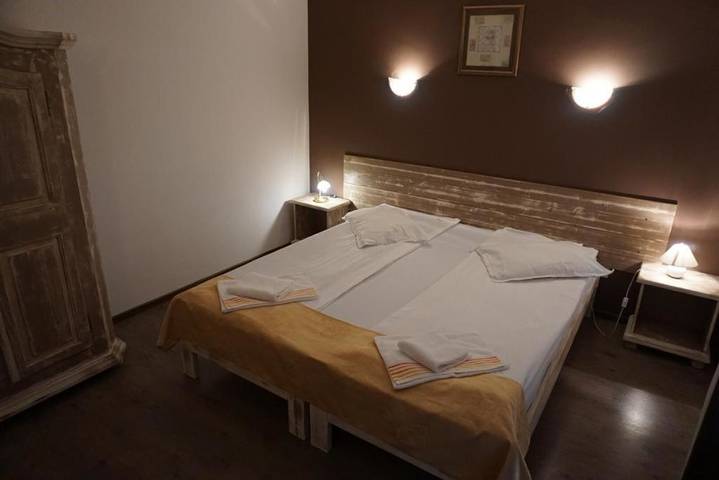 Maison d’hôte pour 3 personnes, avec terrasse ainsi que jardin et vue en Roumanie - 2