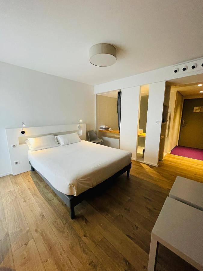 Hôtel pour 2 personnes, avec piscine ainsi que jardin et vue à Hendaye - 4