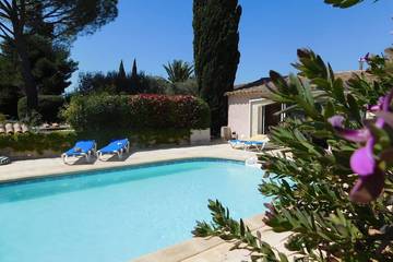Gîte pour 4 personnes, avec sauna ainsi que jardin et piscine à Villetelle