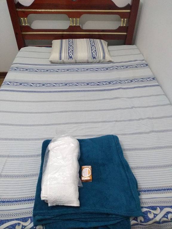 Zimmer mit zwei Betten in pensionato in Maringá / pr in Maringá, Paraná