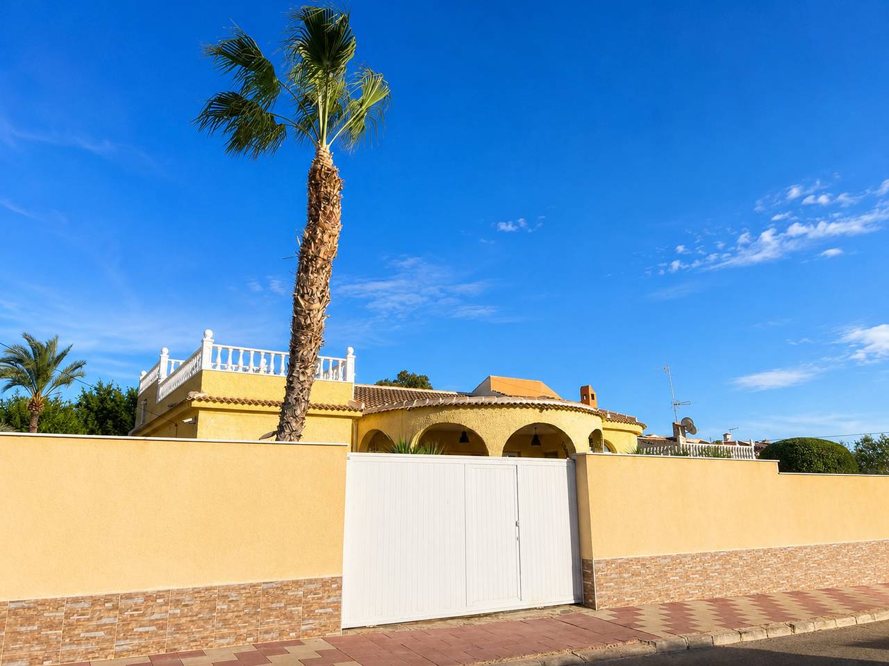 Villa avec piscine privée à El Chaparral in El Chaparral, Torrevieja