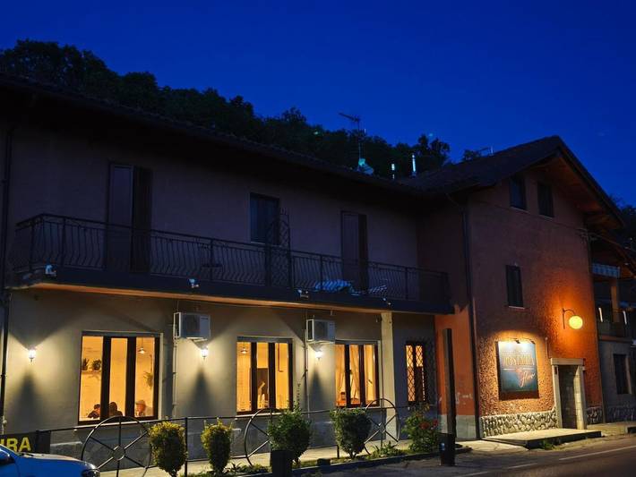 B&b, con Balcone e Terrazza nonché Giardino e Vista lago a Avigliana