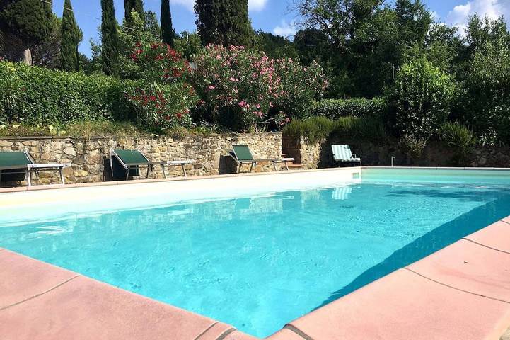 Ferienhaus für 4 Personen, mit Terrasse und Garten sowie Pool in Monterchi