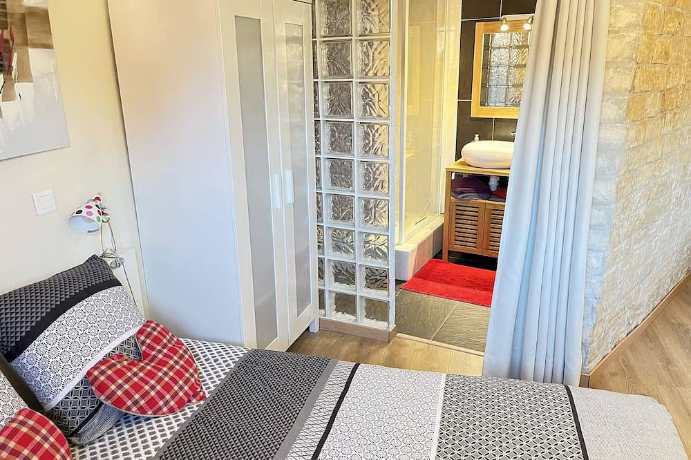 Entire apartment, Duplex St Léon*** located in Eguisheim with private parking and 10km from Colmar in Eguisheim, Parc naturel régional des Ballons des Vosges