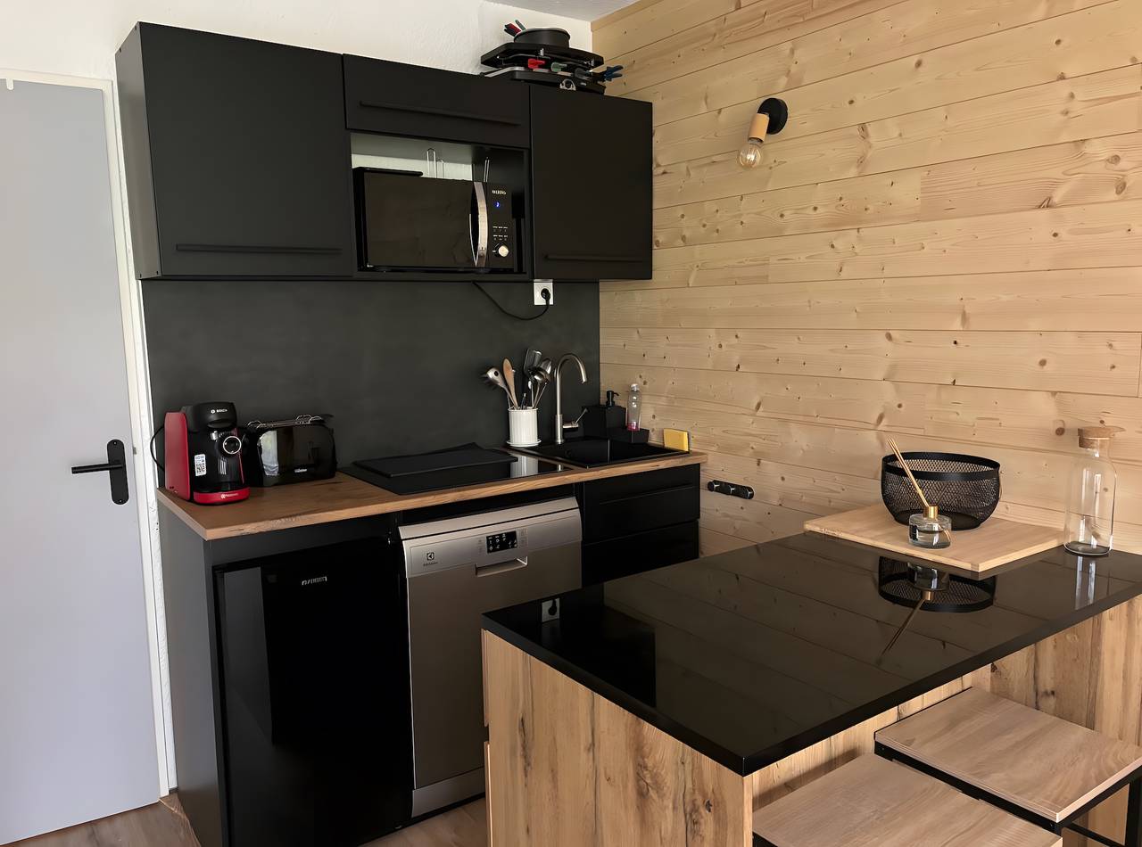 Gehele studio, Studio 'Cabine Gerenoveerd': Uitzicht op Bergen, Privéterras en Wi-Fi in Villard-de-Lans, Parc naturel régional du Vercors