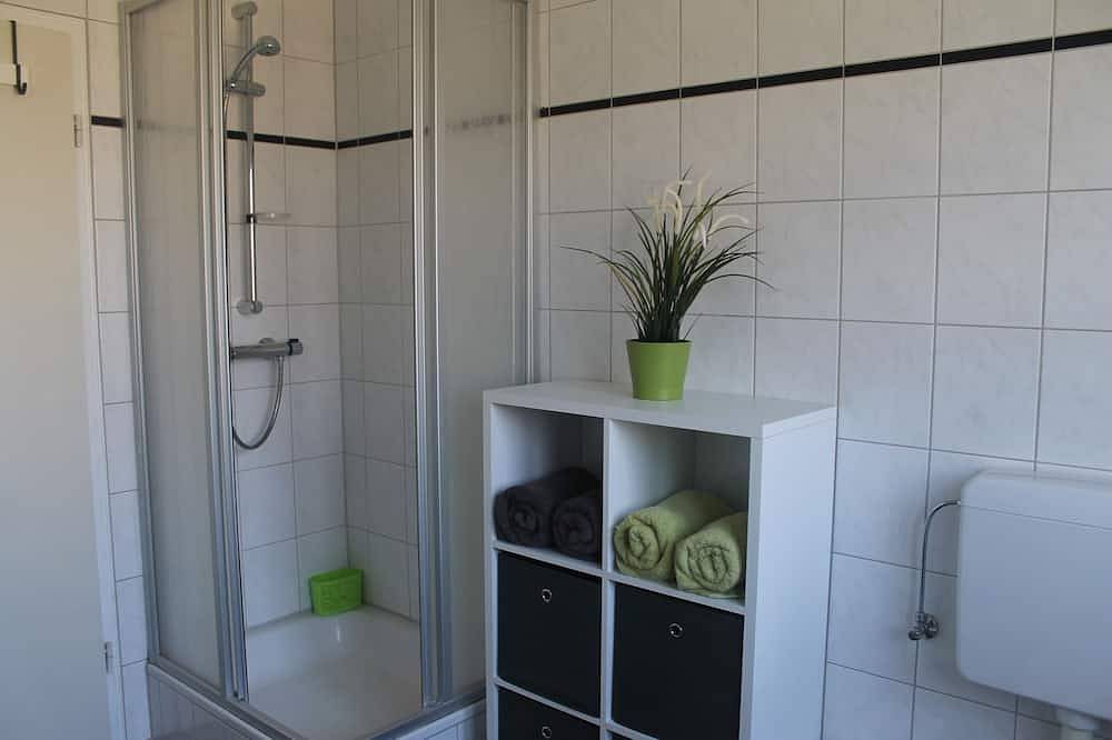 Ganze Wohnung, Modern eingerichtete Ferienwohnung mit Charme. in Geestland, Cuxland