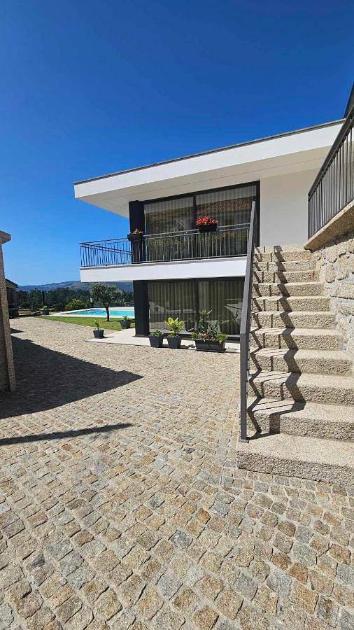 Casa rural para 7 personas, con jardín además de vistas y piscina en Arcos de Valdevez - 3