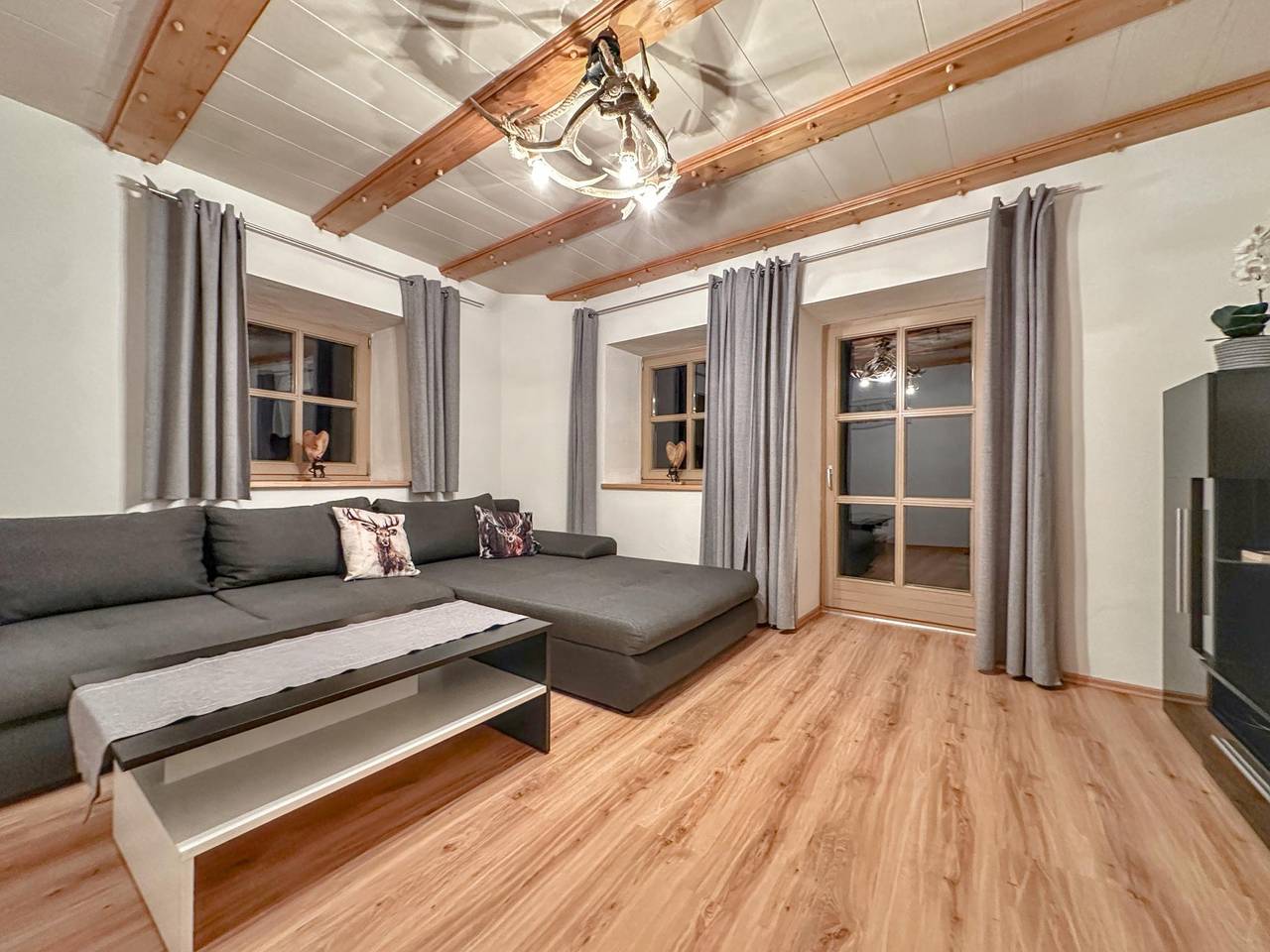 Ganze Wohnung, Moderne Wohnung mit Terrasse im Bayerischen Wald in Viechtach, Ostbayern