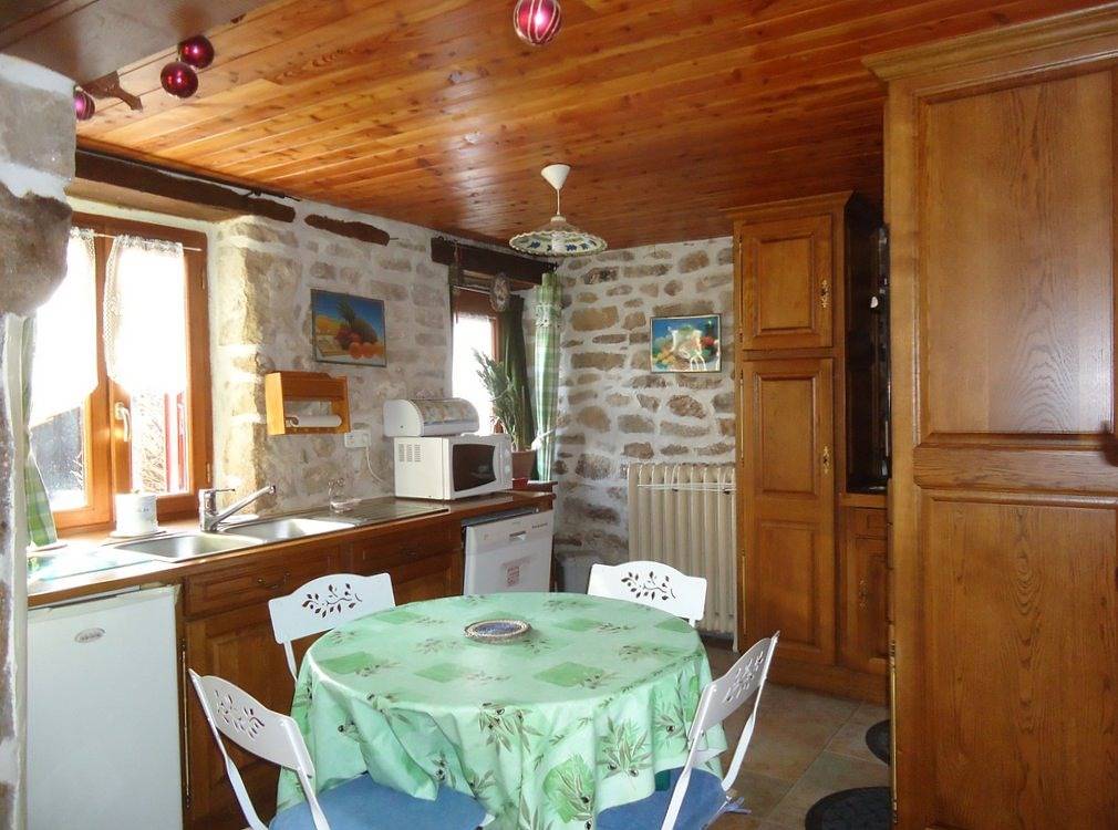 Gîte au Pays Vert in Saint-Pardoux-Morterolles, Région d'Aubussargues