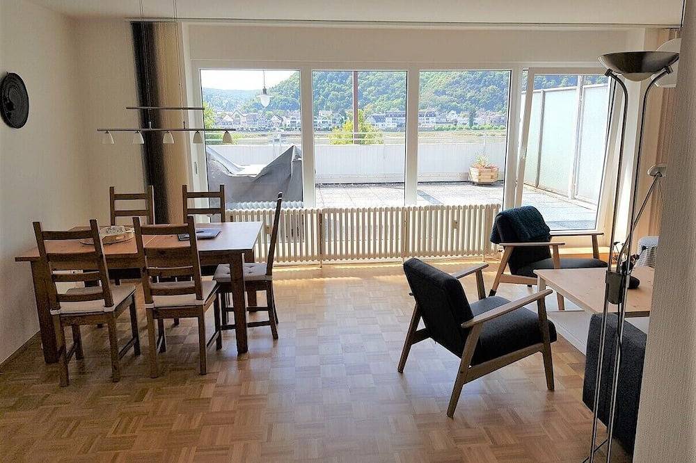 Ganze Wohnung, Penthouse direkt am Rhein mit 100m2 grosser Dachterrasse nahe Eifel & Westerwald in Bad Hönningen, Osteifel