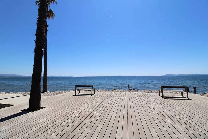 Studio pour 2 personnes, avec jardin à Hyeres