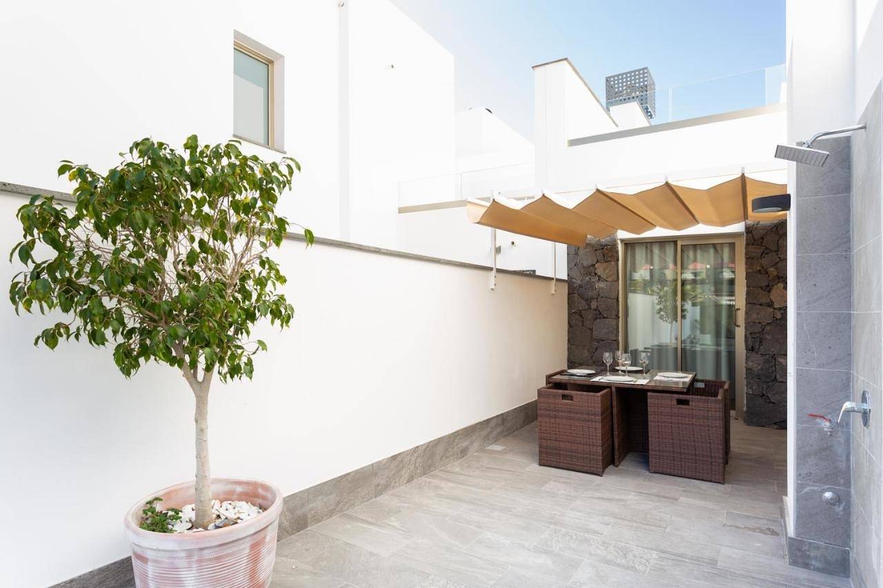 Three-Bedroom Villa in Los Cristianos, Arona