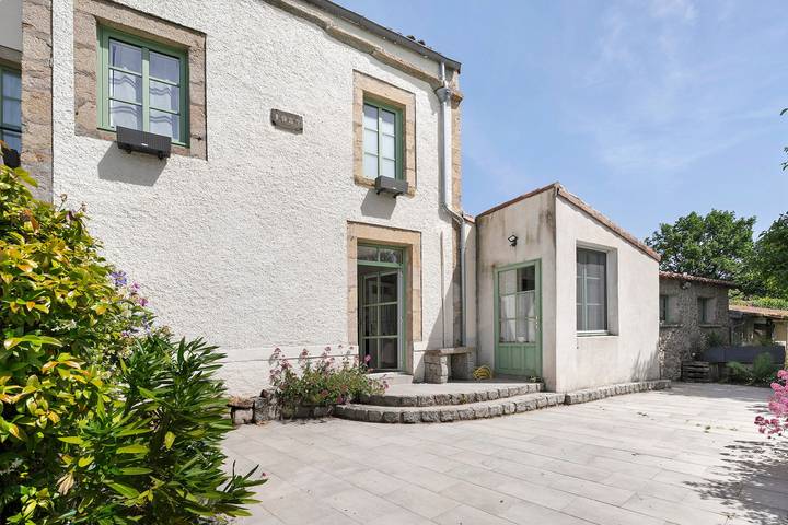 Casa vacacional «Gîte Logis des Douves» con terraza privada y Wi-Fi in Tiffauges, Valle del Loira