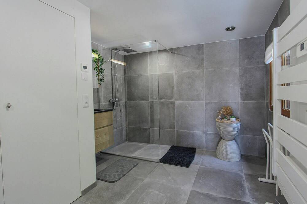 \"Eau petit bois\" Maison bord du loing (with canoë) in Bourron-Marlotte, Seine-et-Marne