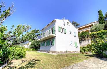 Gîte pour 7 personnes, avec terrasse et jardin dans Miomo