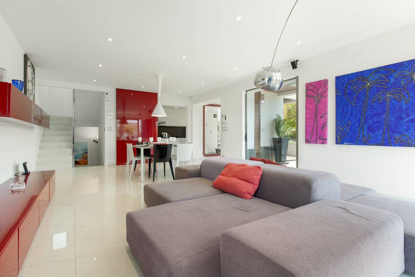 Villa „Las Palmeras“ nur für Familien mit privatem Pool, Wlan und Klimaanlage in Canet de Mar, Maresme