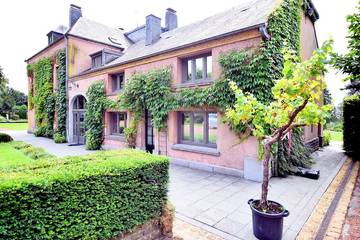 Gîte pour 32 personnes, avec jardin et sauna dans Jamoigne