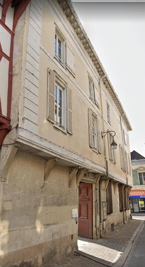 Appartement entier, One-Bedroom Apartment in Troyes, Aube