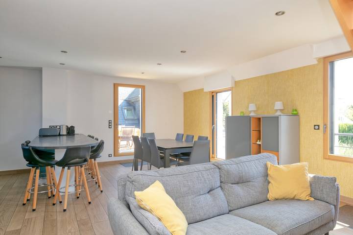 Appartement entier, Appartement Villa Ker Minet - "Belle-Île" 12 pers vue sur la mer, piscine intérieure horaire partagé in Piriac-sur-Mer, Côte d'Amour