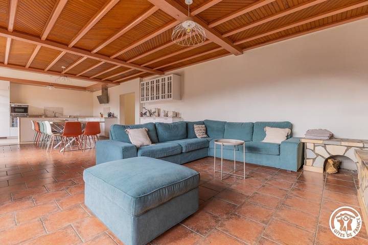 Gîte pour 14 personnes, avec jardin à Champeix - 4