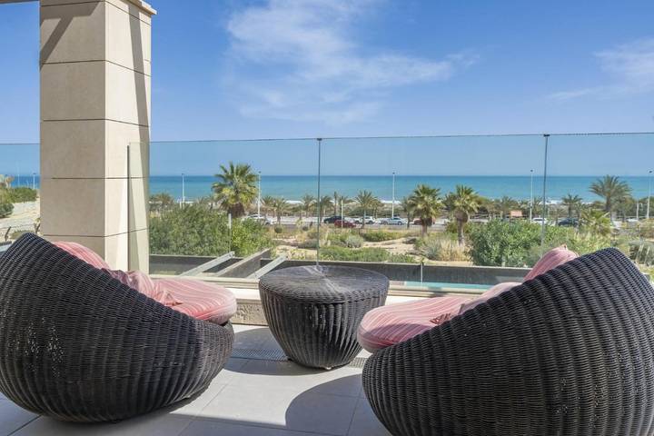 Villa pour 9 personnes, avec Terrasse et Jardin ainsi que Piscine et Vue à Elche