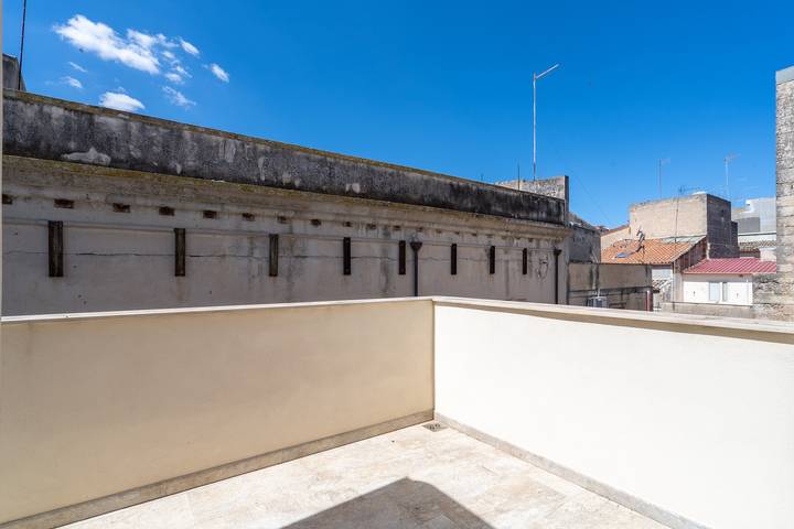 Entire apartment, Apartment 'Ognissanti' with Private Terrace, Wi-Fi and Air Conditioning in Ragusa, Ragusa Province