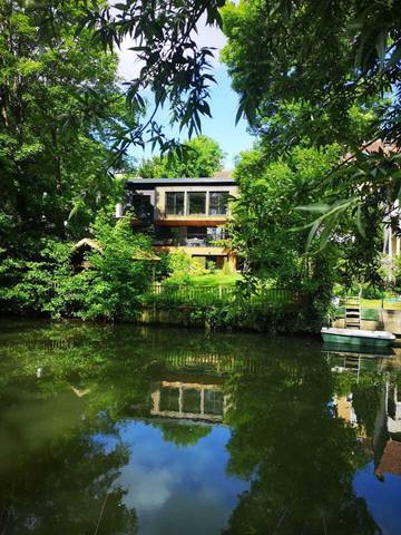 Gîte pour 15 personnes, avec terrasse, animaux acceptés à Brunoy