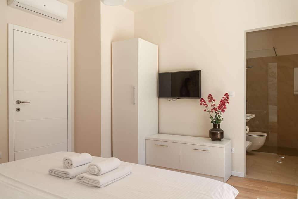Villa Belpur - Modern Villa with Pool and Spa in Pitve, Hvar
