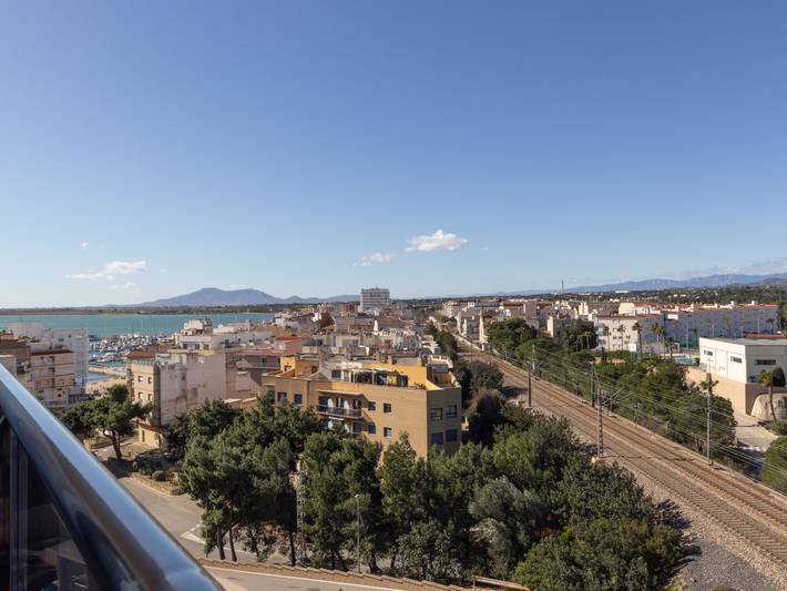 Entire apartment, Justina in Platja de les Avellanes (Terres de l'Ebre), l'Ampolla