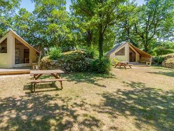 Camping pour 4 Personnes dans Séniergues, Parc Naturel Régional des Causses du Quercy, Photo 4
